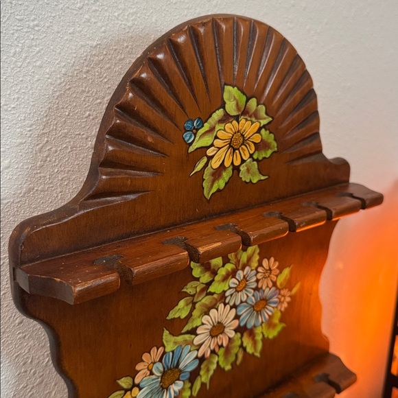 Vintage Wooden Wall Organizer with Floral Design for spoons or other small item - Picture 2 of 15